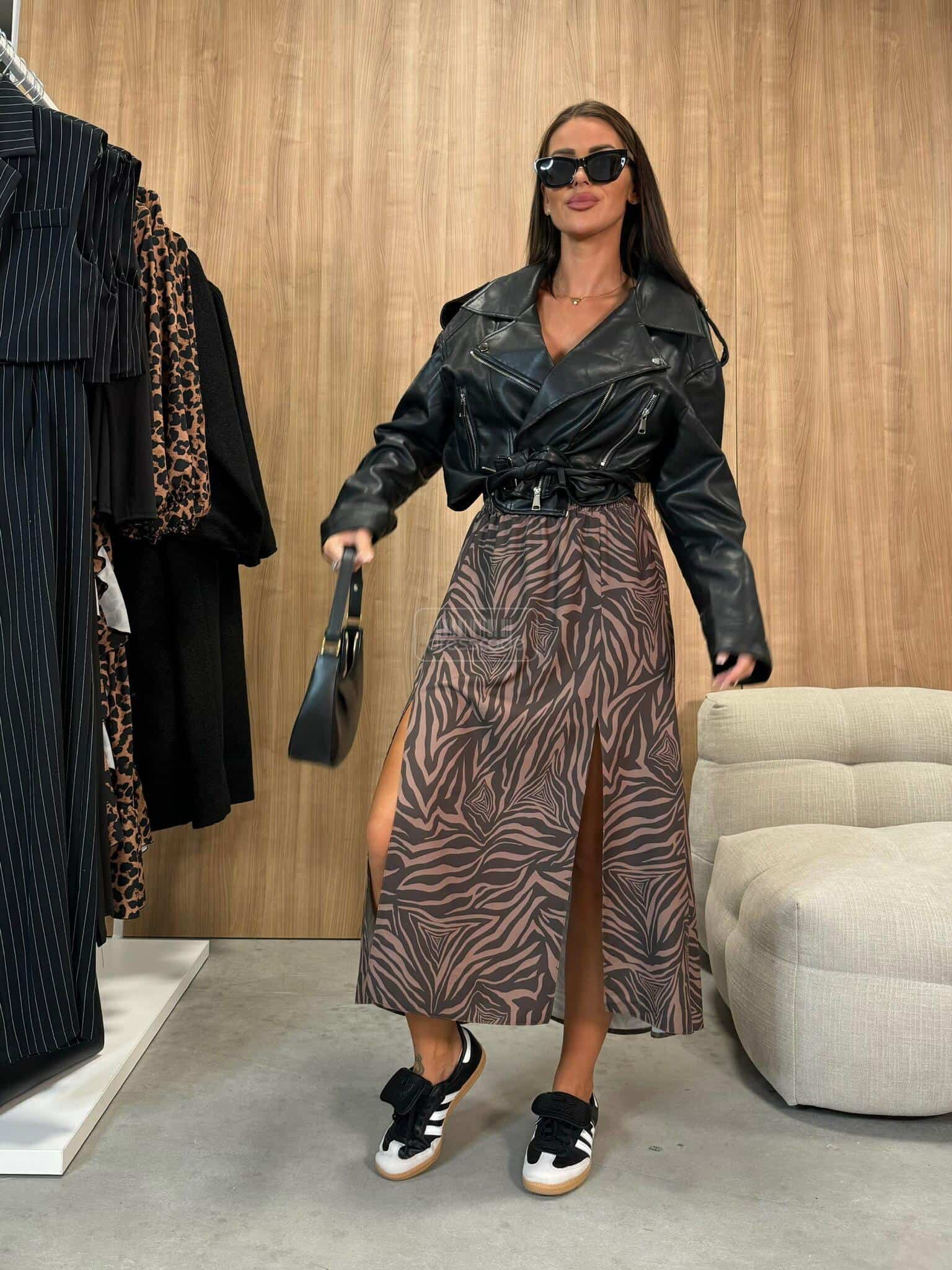 spodnica-carla-w-print-czekoladowo-brazowa_6