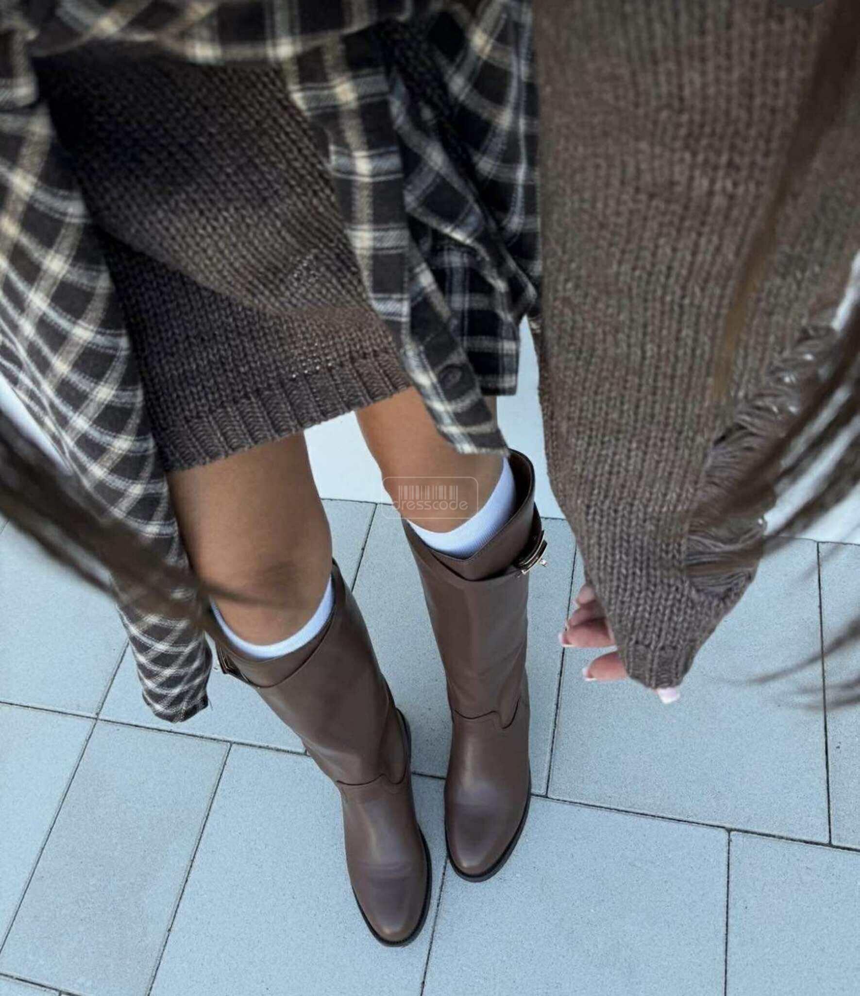 kozaki-aversi-brazowe_2