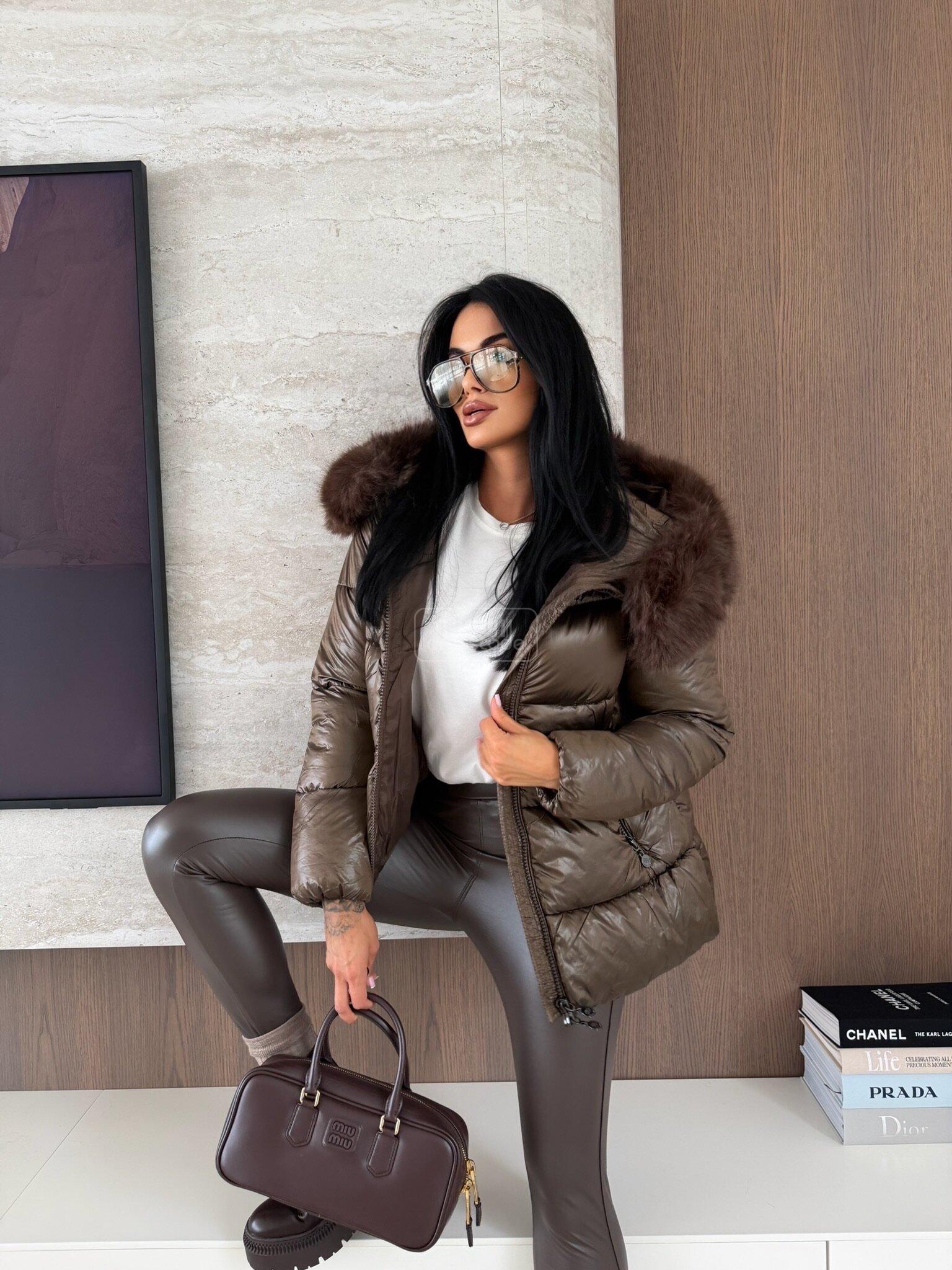 kurtka-adelle-blyszczaca-czekoladowa_2