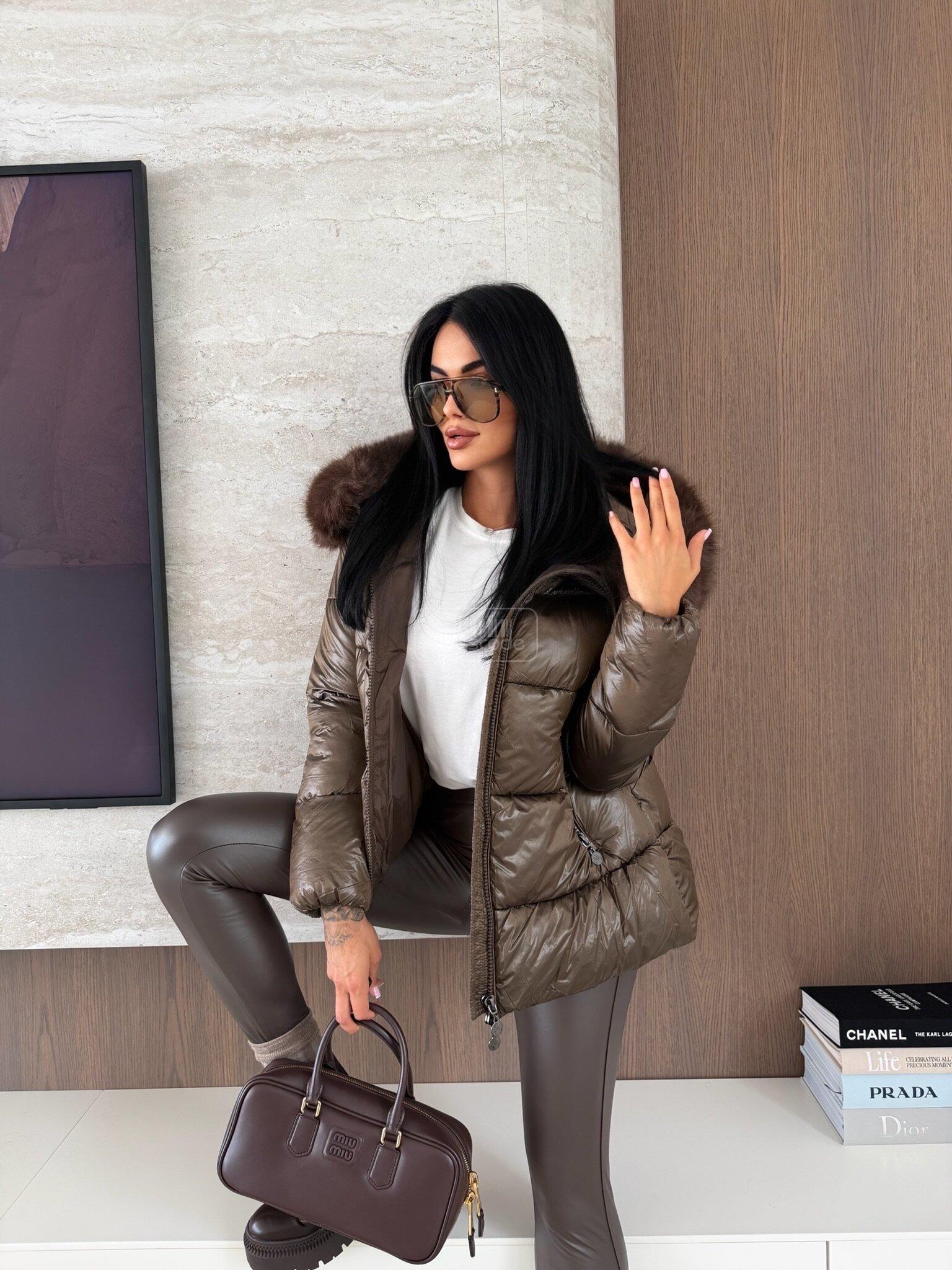 kurtka-adelle-blyszczaca-czekoladowa_3