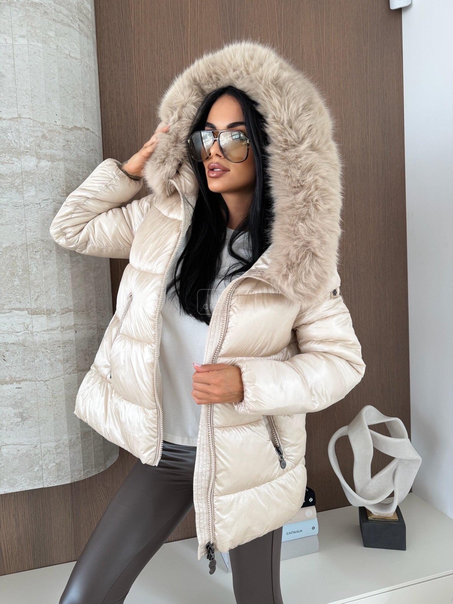 kurtka-adelle-blyszczaca-perlowa_3