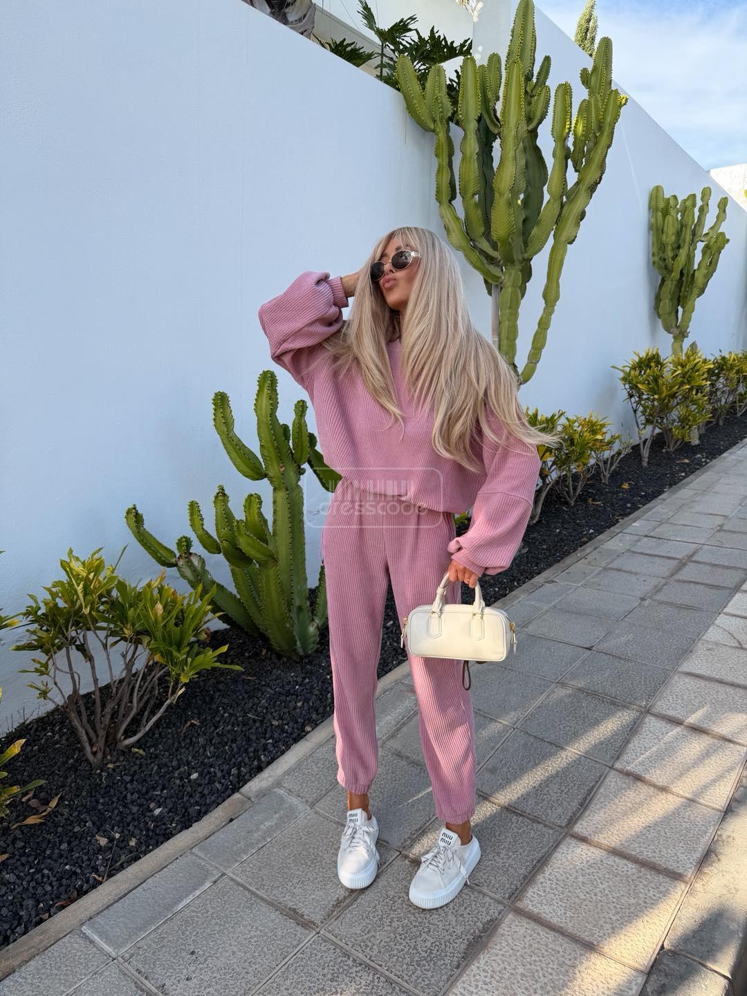 633463460_1222287280015894_683133538745573760_n